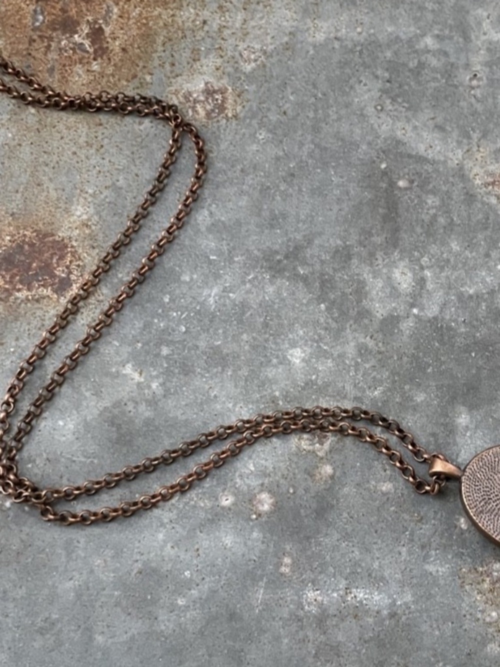Dragonfly Pendant bronze tone Necklace - Picture 4 of 5